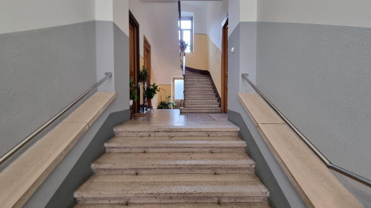 Light Blue Apartment ตรีเอสเต ภายนอก รูปภาพ