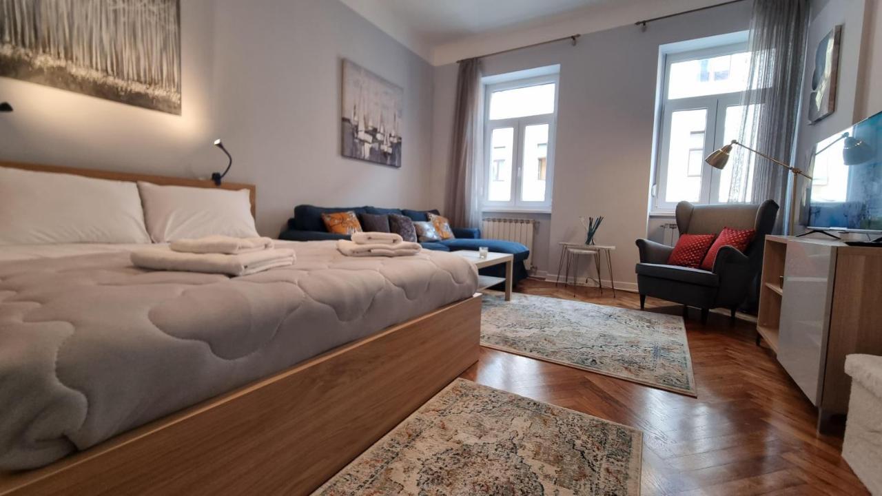 Light Blue Apartment ตรีเอสเต ภายนอก รูปภาพ
